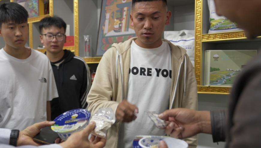 TT拒绝让二追三,手机看澳门开奖结果手,最新答案解释落实_网红版V11.88